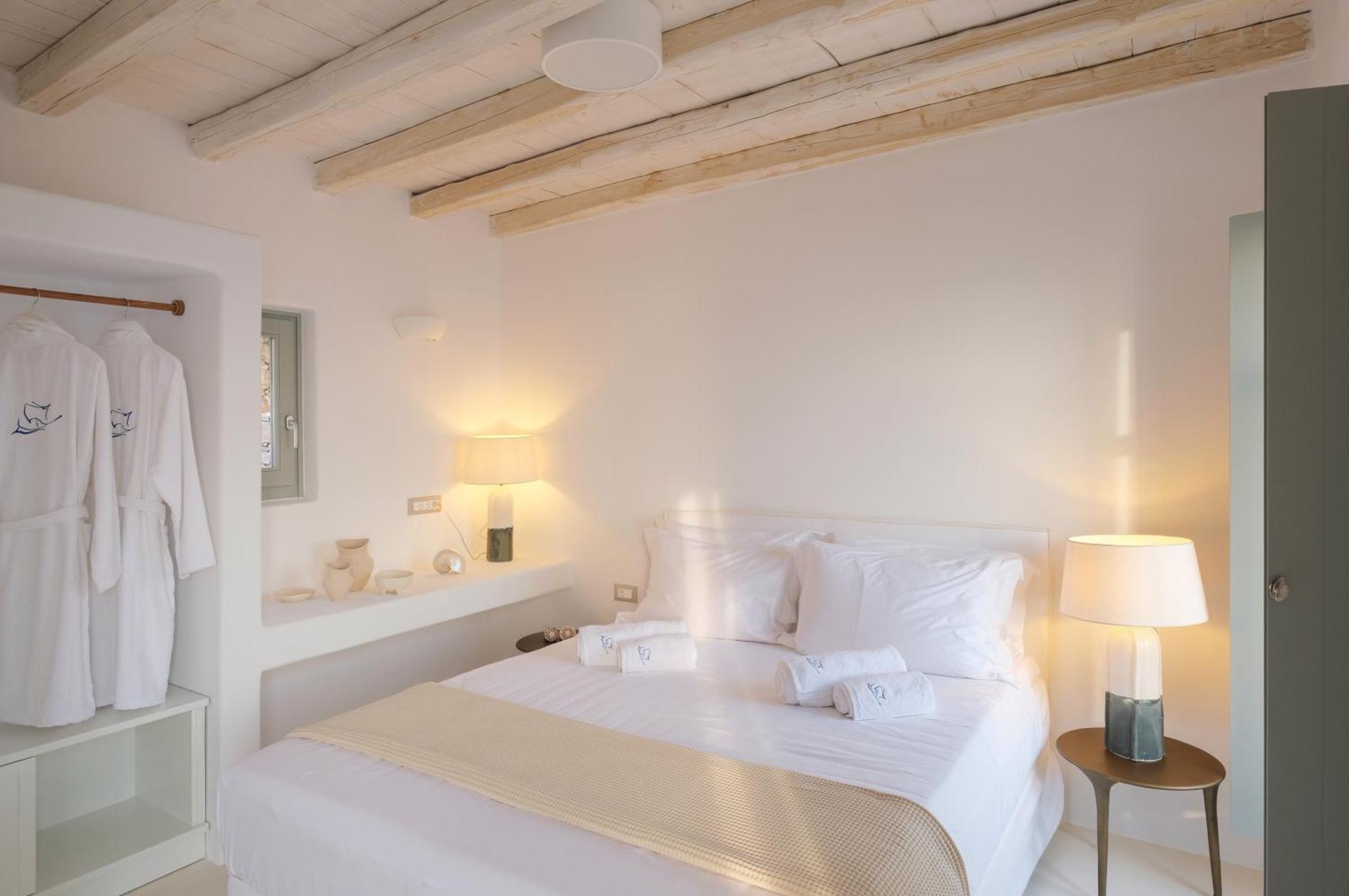 Odyssey Rock Milos Sunset Suites Plaka  ภายนอก รูปภาพ