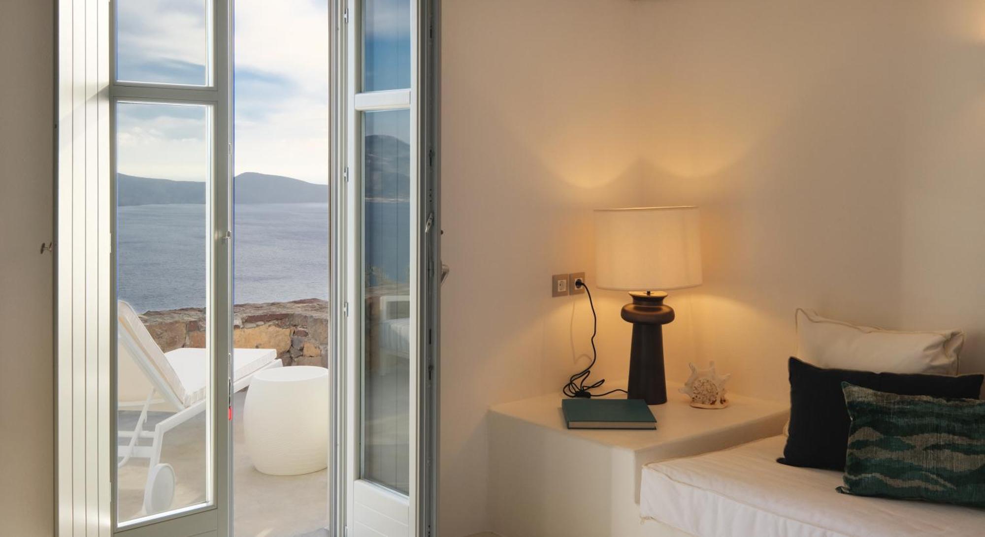 Odyssey Rock Milos Sunset Suites Plaka  ภายนอก รูปภาพ