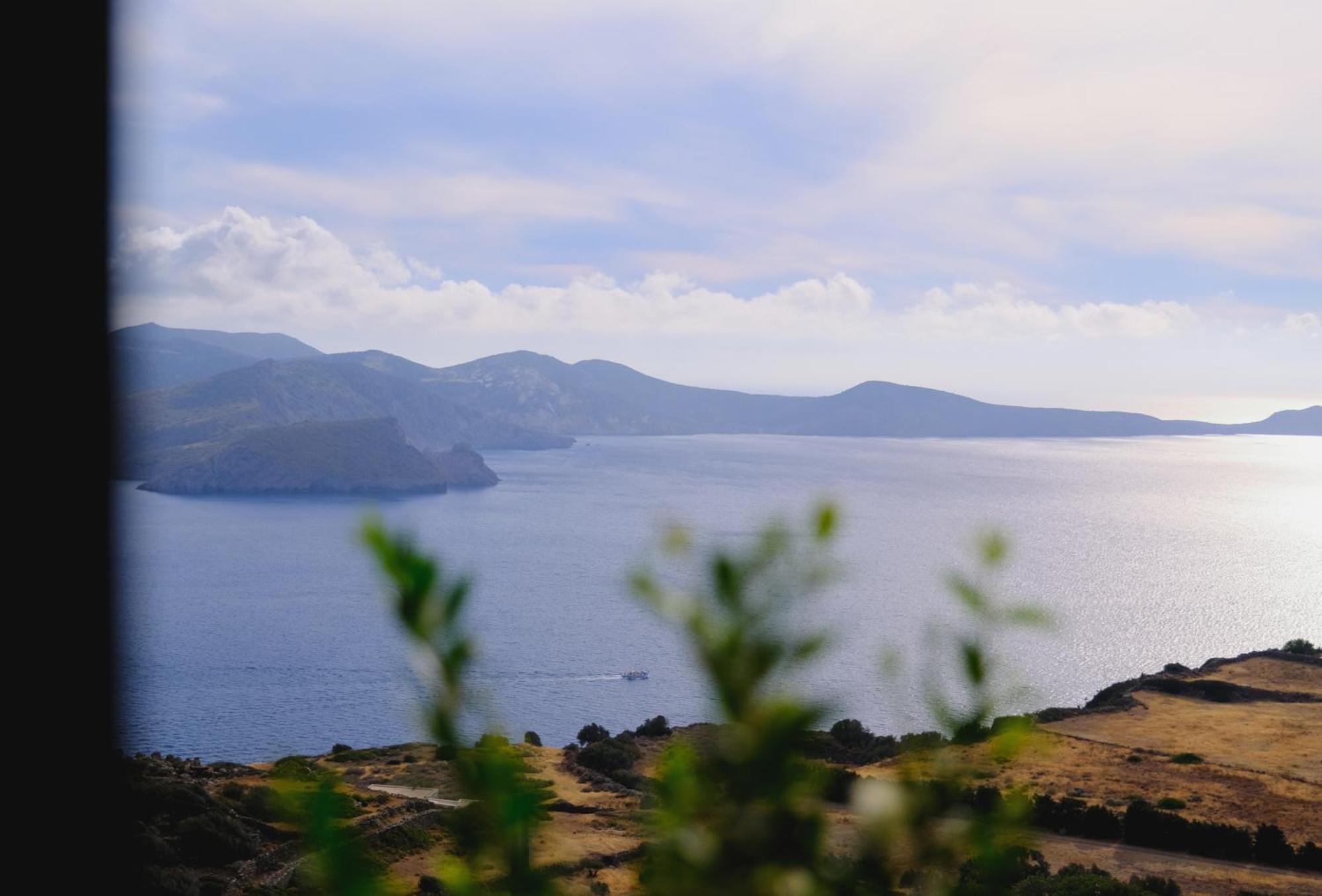 Odyssey Rock Milos Sunset Suites Plaka  ภายนอก รูปภาพ