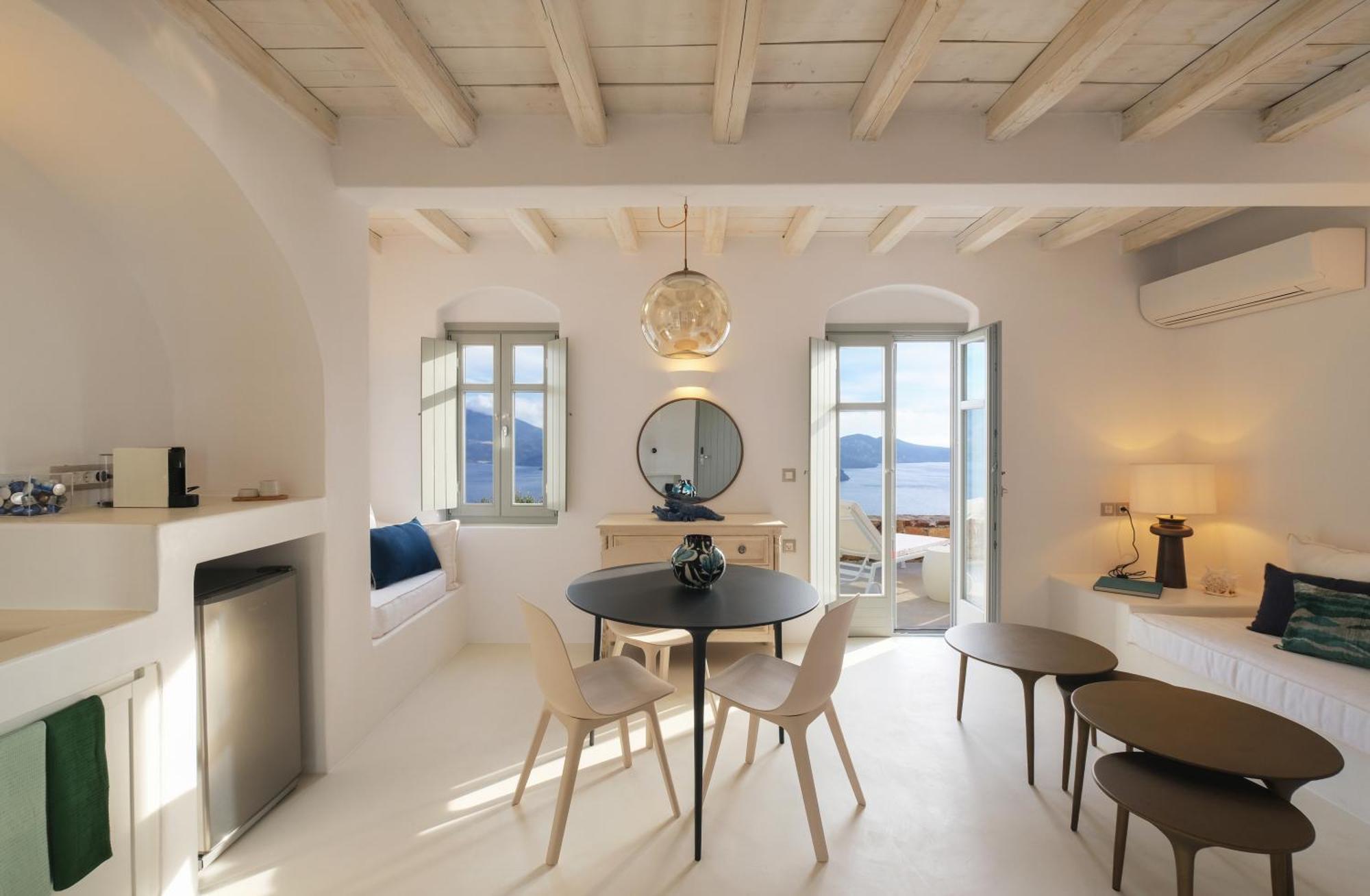 Odyssey Rock Milos Sunset Suites Plaka  ภายนอก รูปภาพ