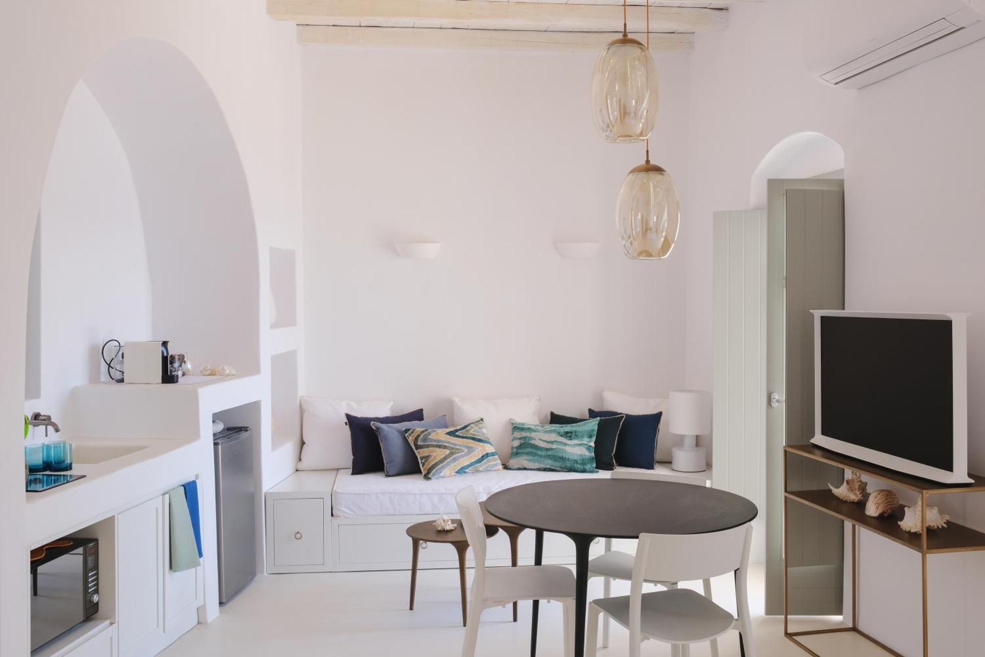 Odyssey Rock Milos Sunset Suites Plaka  ภายนอก รูปภาพ