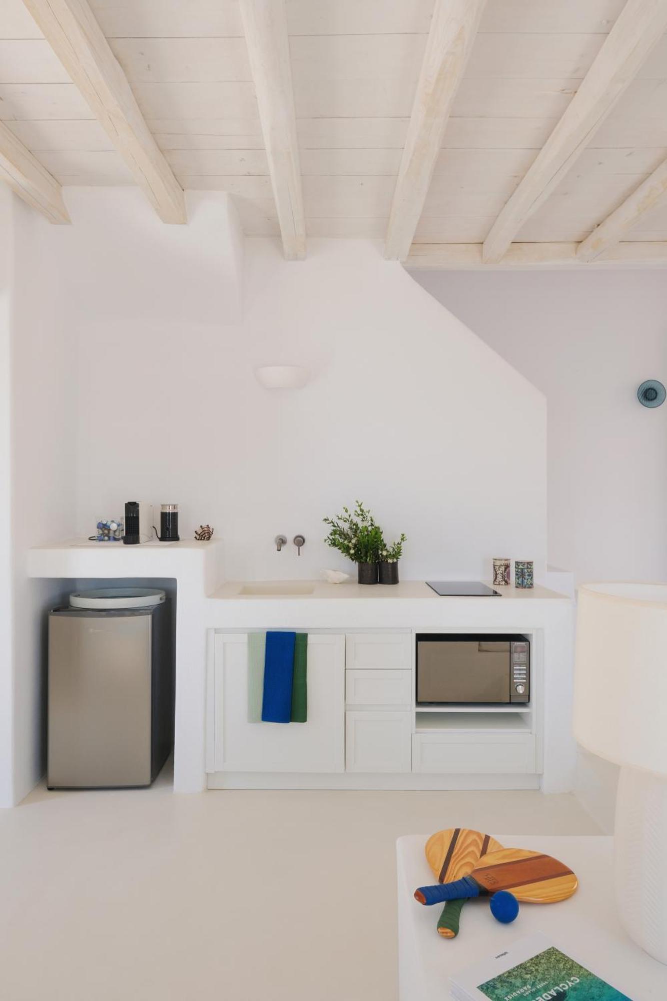 Odyssey Rock Milos Sunset Suites Plaka  ห้อง รูปภาพ