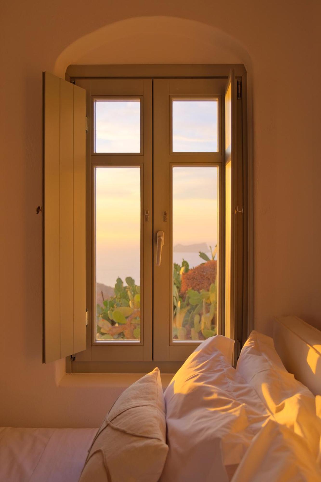 Odyssey Rock Milos Sunset Suites Plaka  ห้อง รูปภาพ
