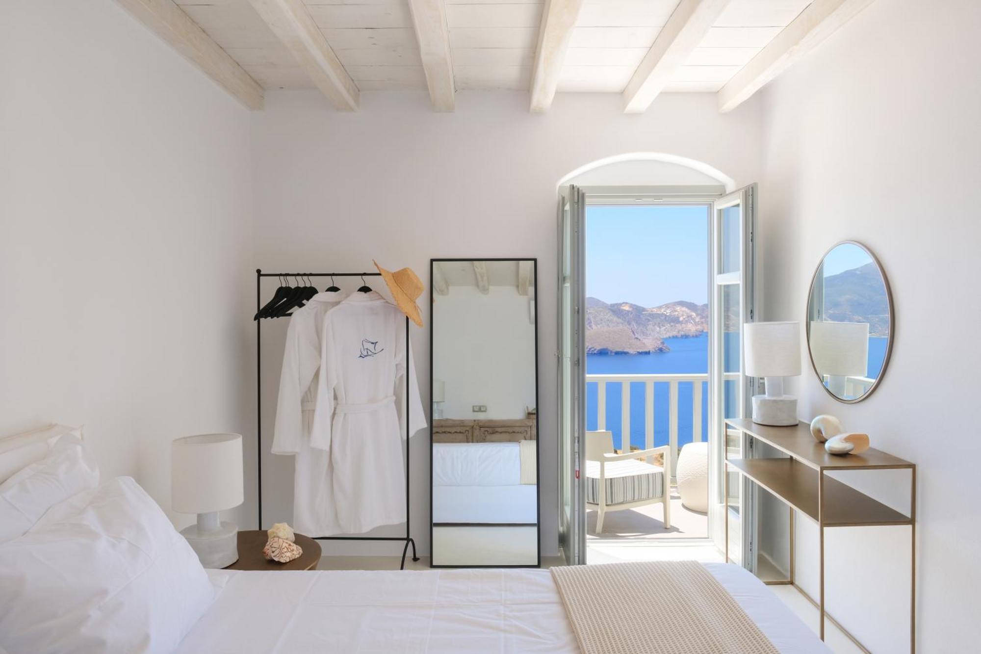 Odyssey Rock Milos Sunset Suites Plaka  ห้อง รูปภาพ