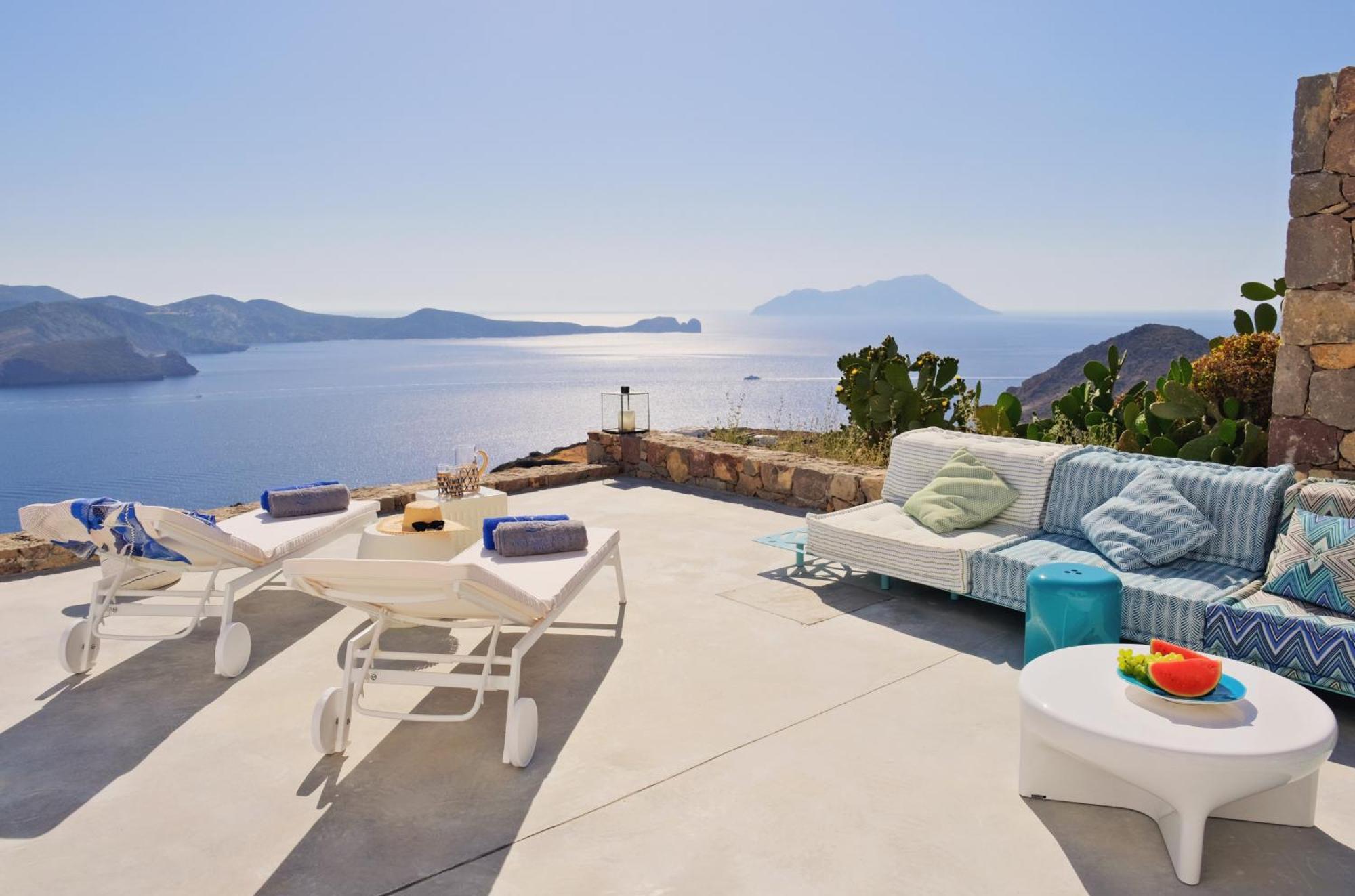Odyssey Rock Milos Sunset Suites Plaka  ภายนอก รูปภาพ